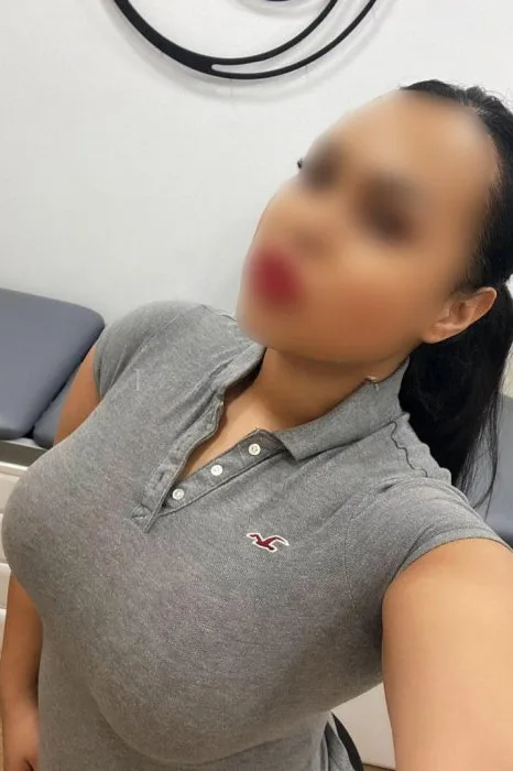 Charrie escort Bradford