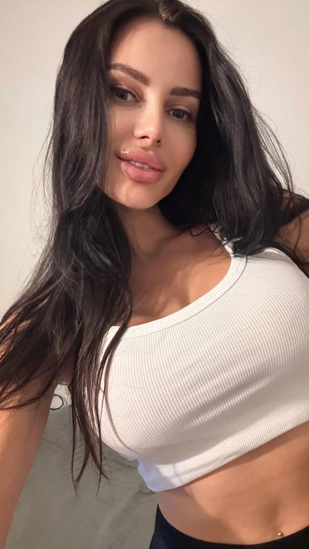 Lucrezia escort Bradford